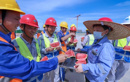 王大真看望慰問田家河項目建設一線干部職工(圖4)